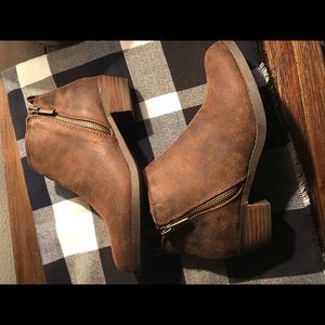 Never worn. Carlos Booties 😍